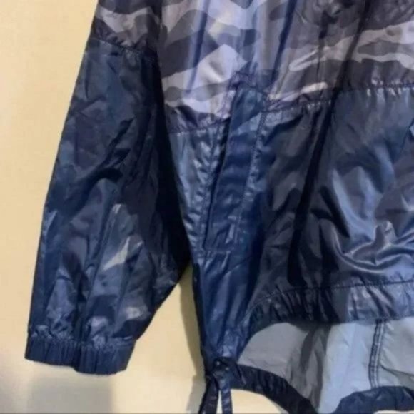 American eagles outfitters blue rain / wind jacket - Picture 2 of 10